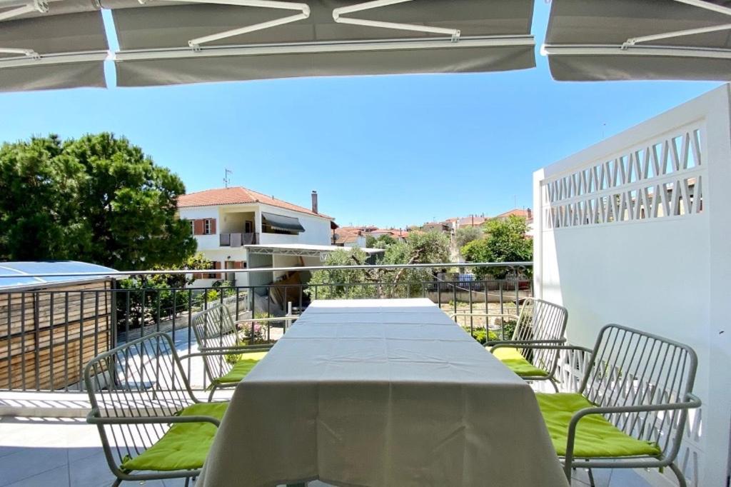 Mageiras Boutique Hotel أفيتوس المظهر الخارجي الصورة